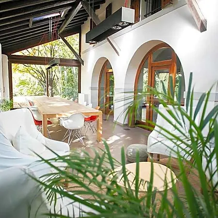 Hotel Farm House *